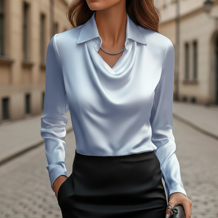 blusa de mujer con cuello drapeado y mangas largas