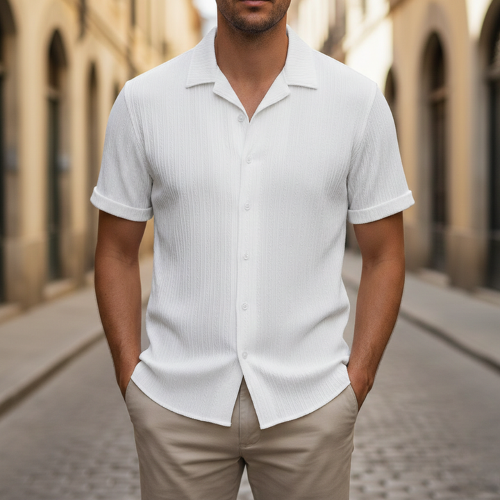 Chemise pour homme à manches courtes plissée texturée avec col de camp