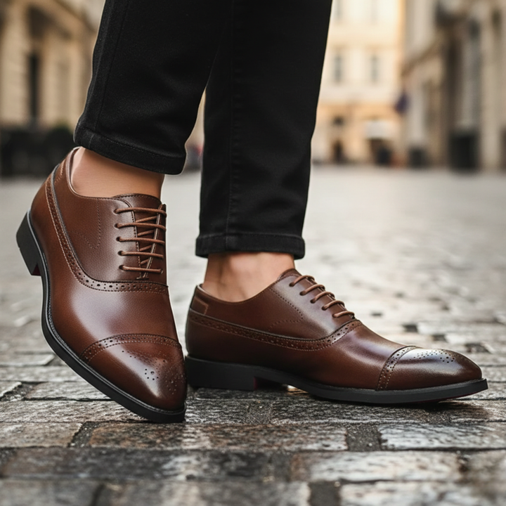 Chaussures habillées à bout droit en cuir pour hommes