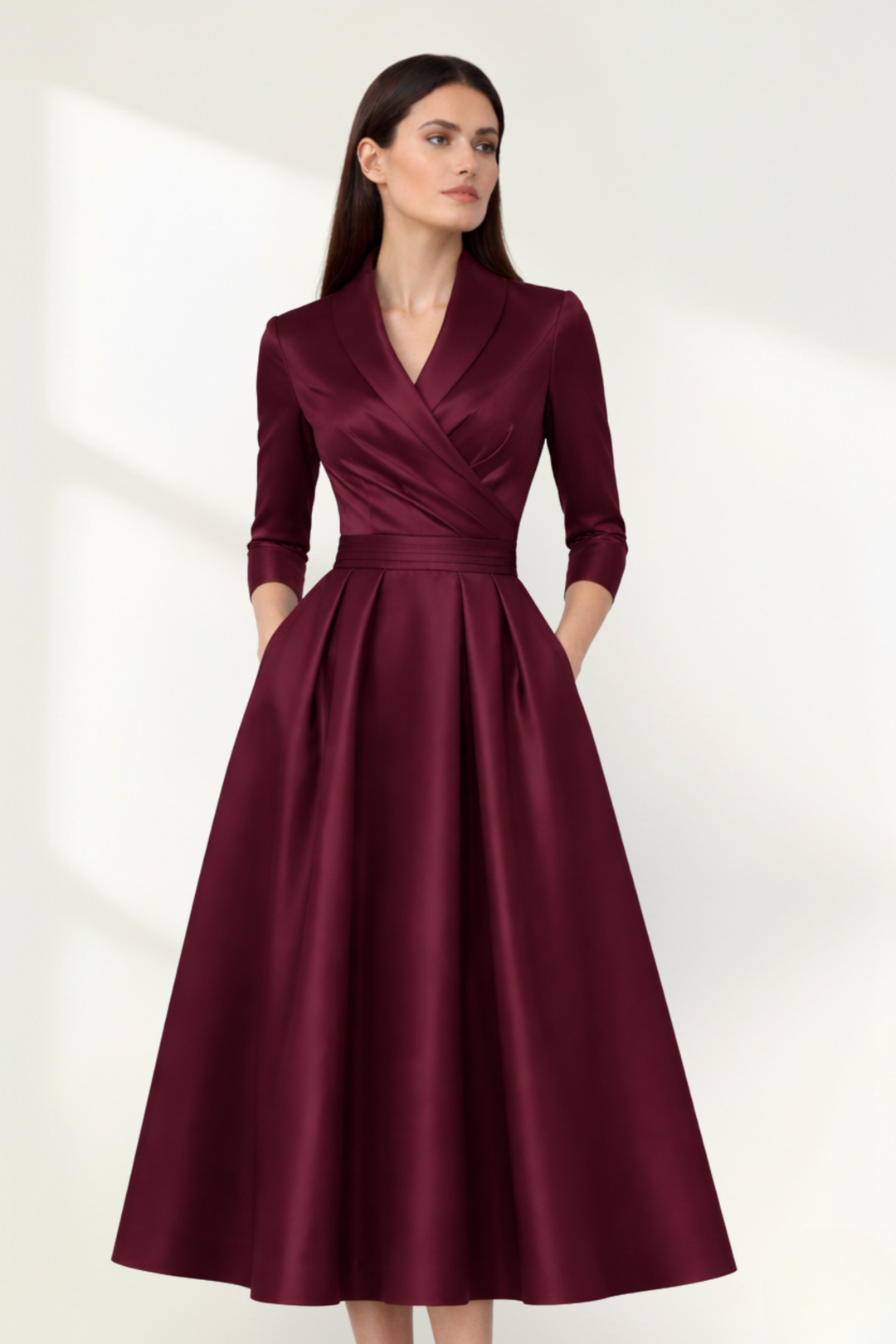 Robe midi portefeuille en satin pour femme