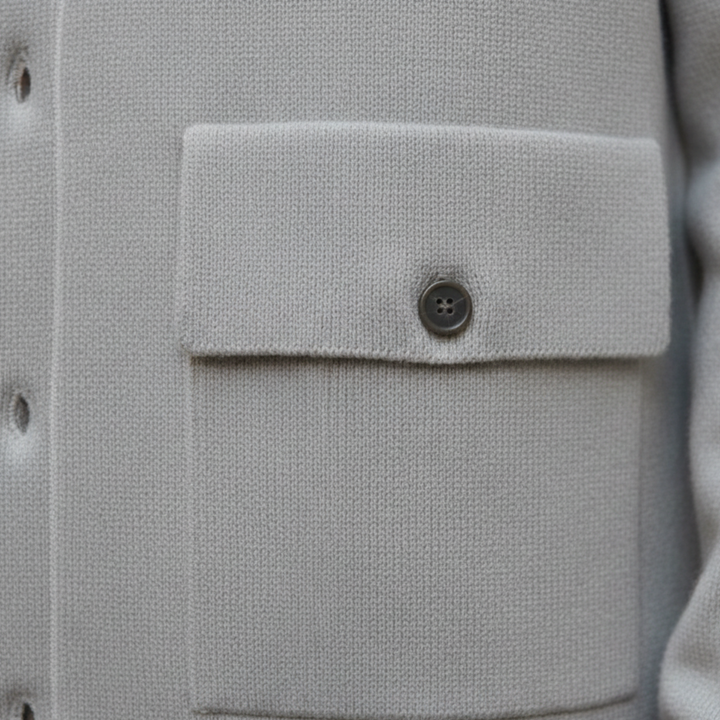 Cardigan pour homme à boutons sur le devant en tricot