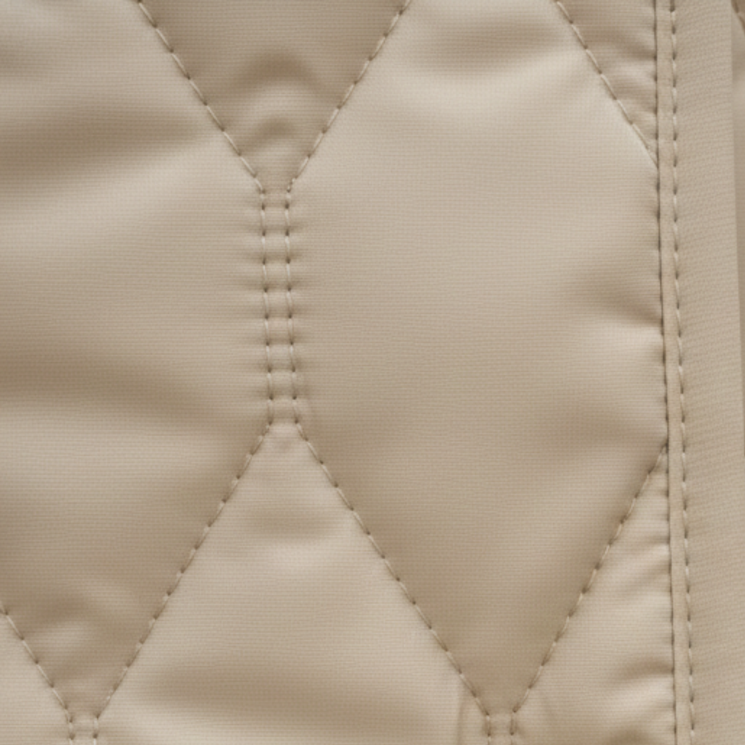 Veste matelassée pour femme sans manches à boutons sur le devant