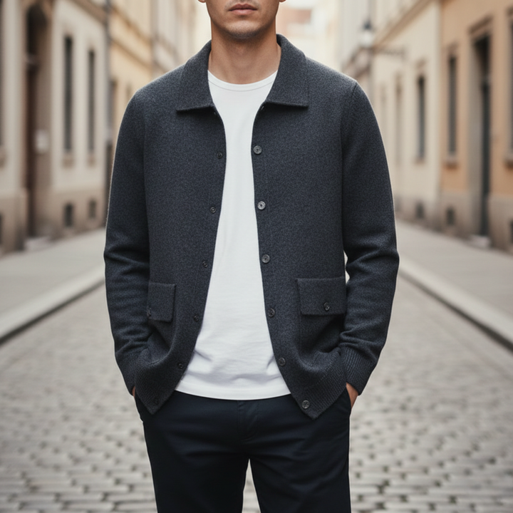 Cardigan pour homme à boutons sur le devant en tricot