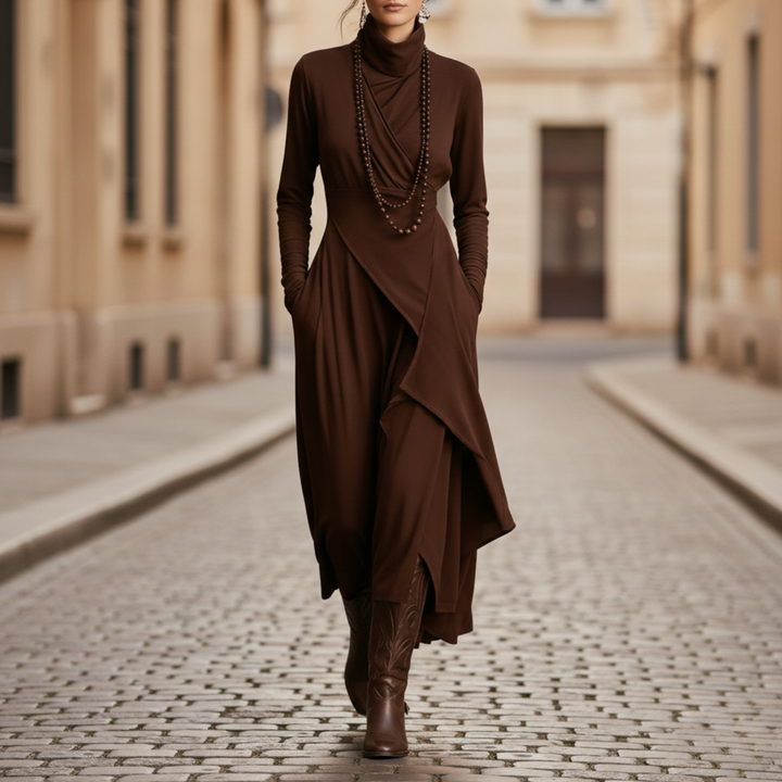 Robe longue plissée asymétrique à col montant et manches longues pour femme