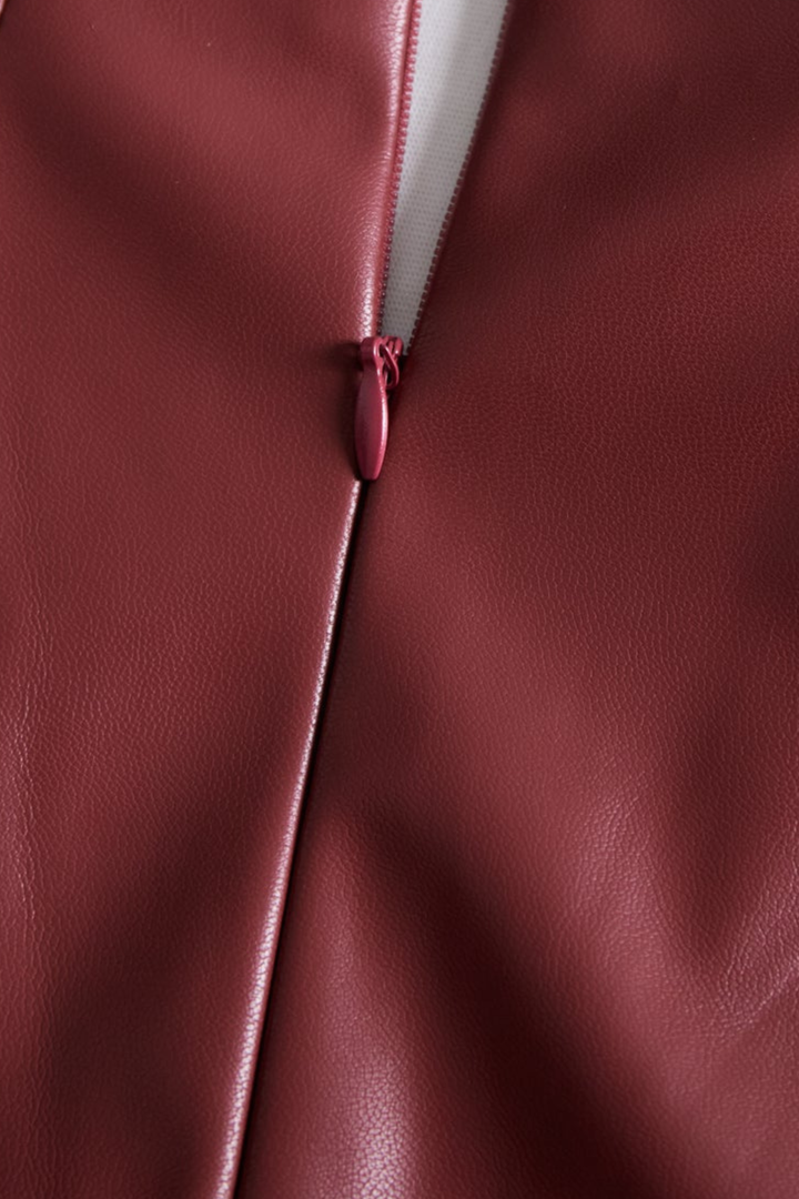 Vestido Midi Ajustado de Cuero Sintético para Mujeres de Manga Larga